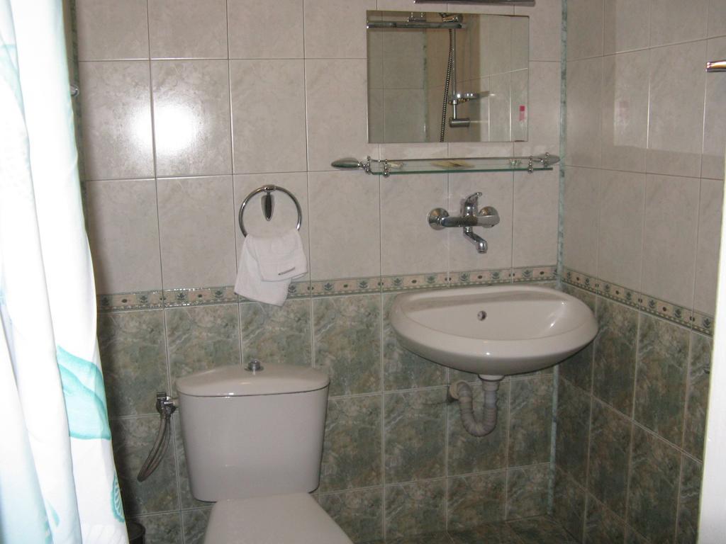 Family Hotel Kalina Kopriwschtiza Zimmer foto