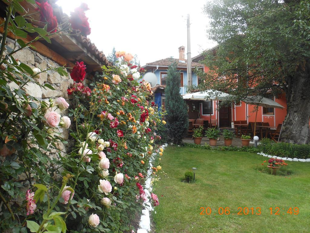 Family Hotel Kalina Kopriwschtiza Exterior foto